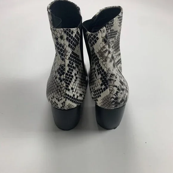 Lulus Womens Ankle Booties Black Size 6.5 Snakeskin Pointed Block Heels - Picture 5 of 9
